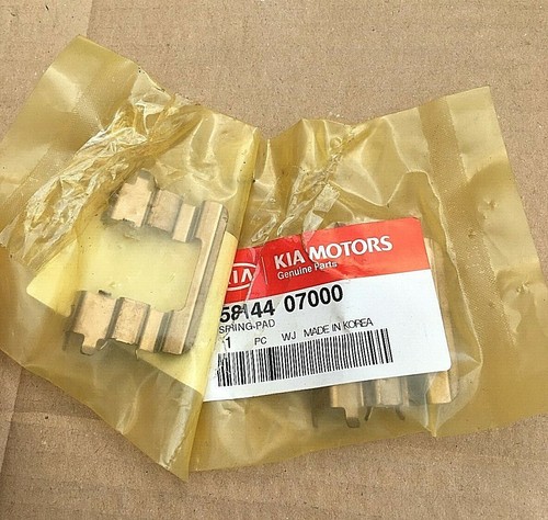 Kia brake pad clips - clips,